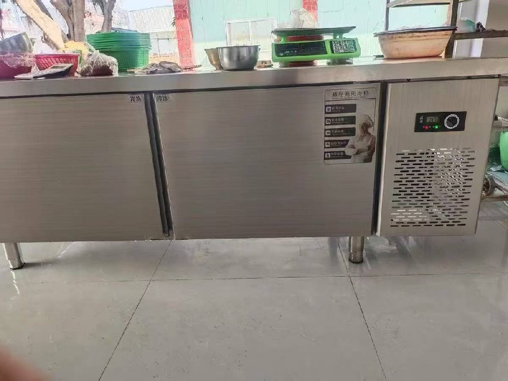 时尚休闲运动鞋