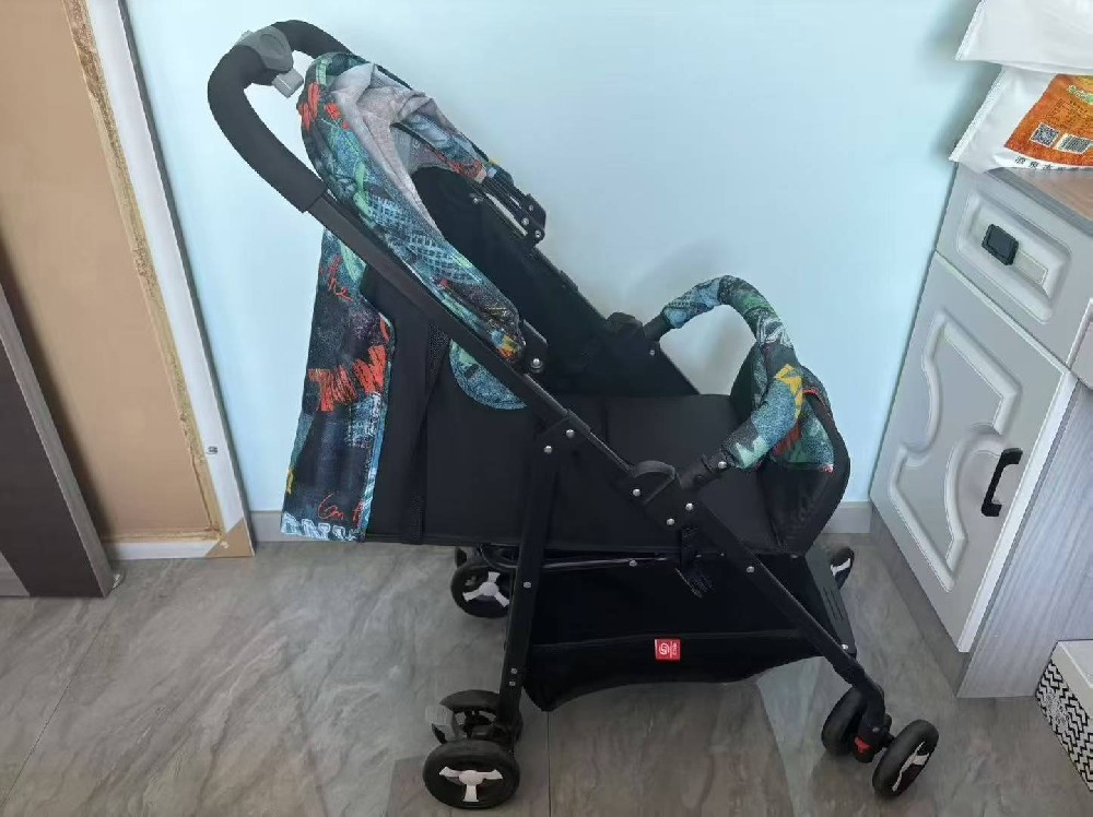 时尚休闲运动鞋