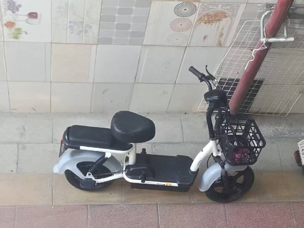 时尚休闲运动鞋