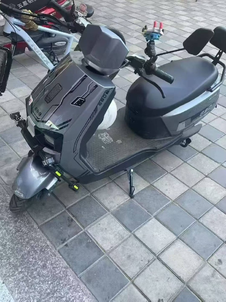 时尚休闲运动鞋