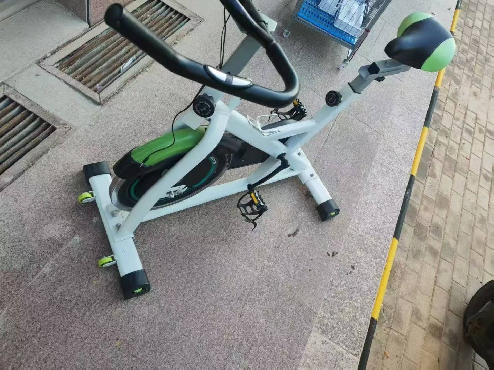 时尚休闲运动鞋