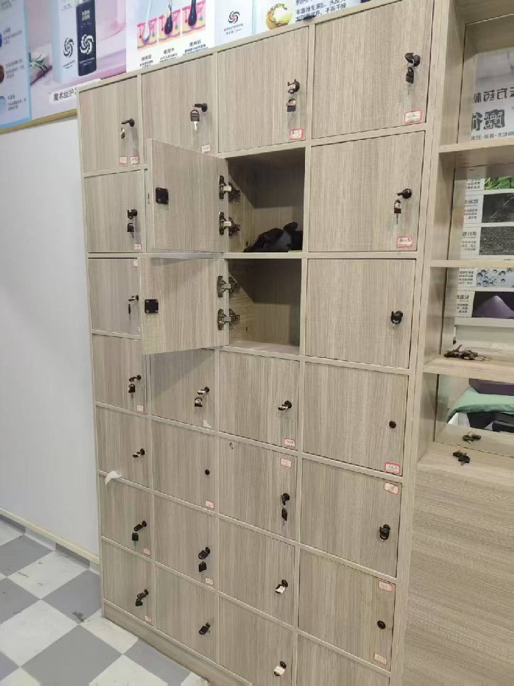 时尚休闲运动鞋