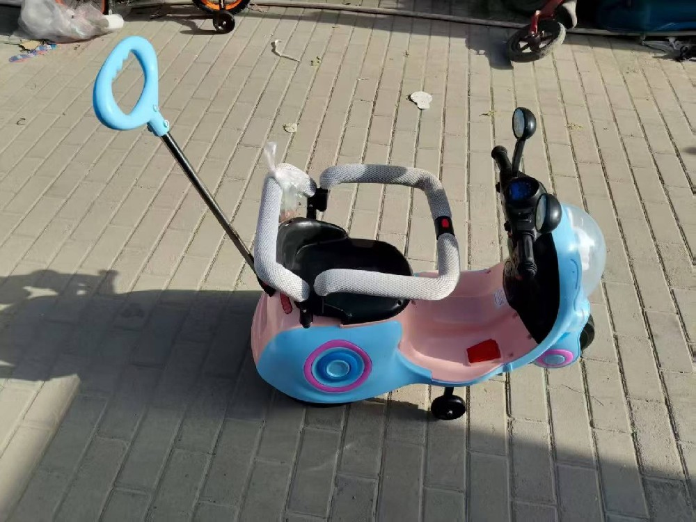 时尚休闲运动鞋