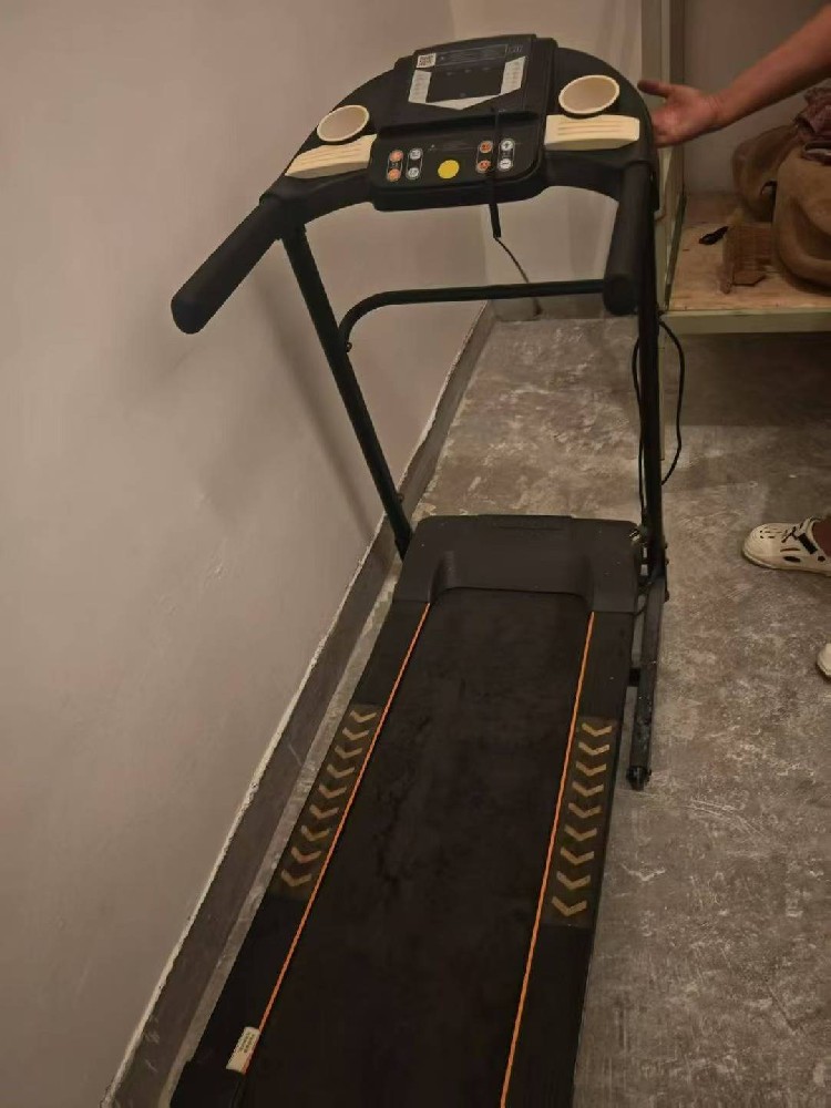 时尚休闲运动鞋