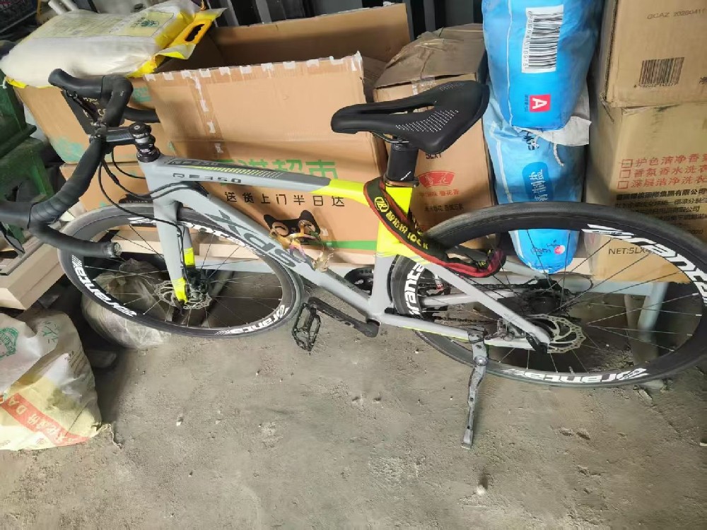 时尚休闲运动鞋